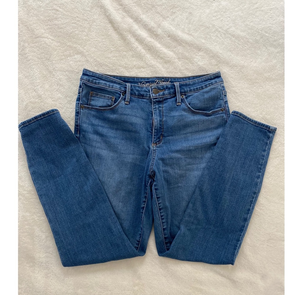Blue skinny jeans 👖✨